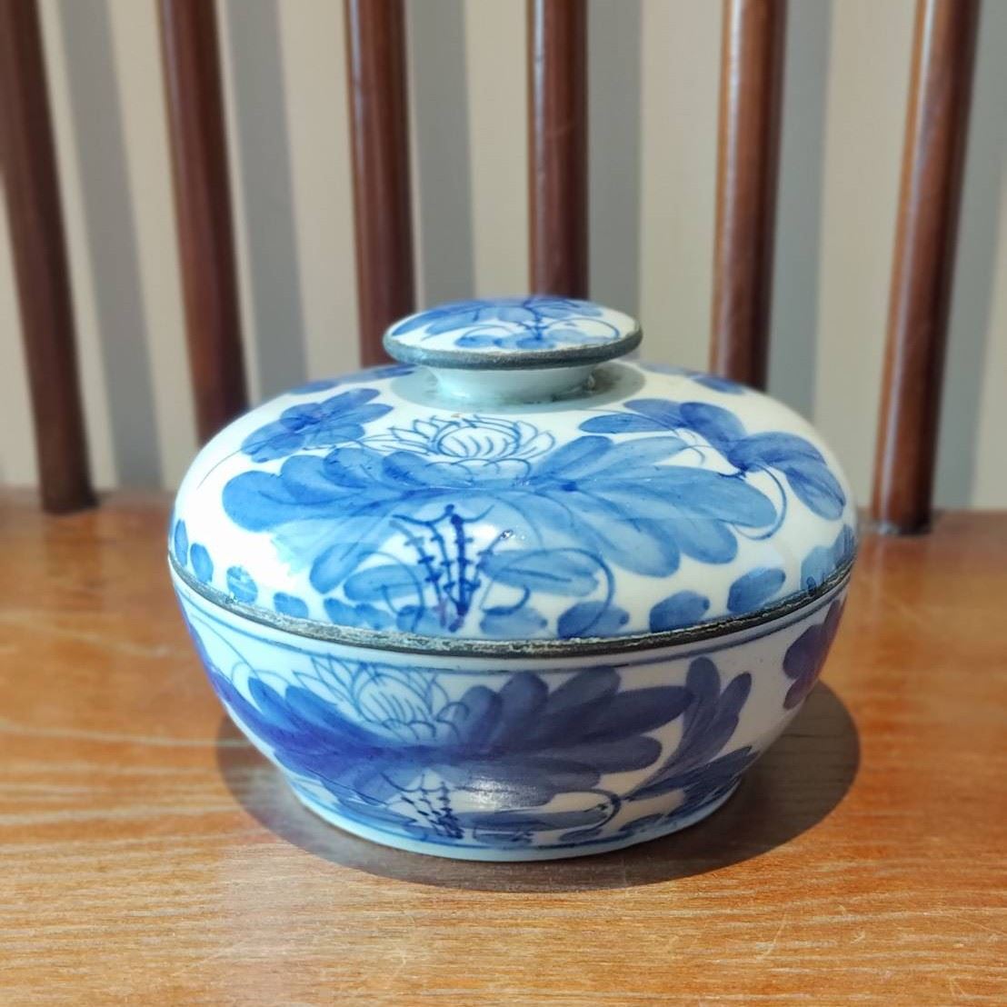 Metal rimmed, and lidded Qing-era / early Republic-era vessel – Circa 1880s – 1920 清末/民初金屬鑲口蓋罐 - 約1880至1920年間